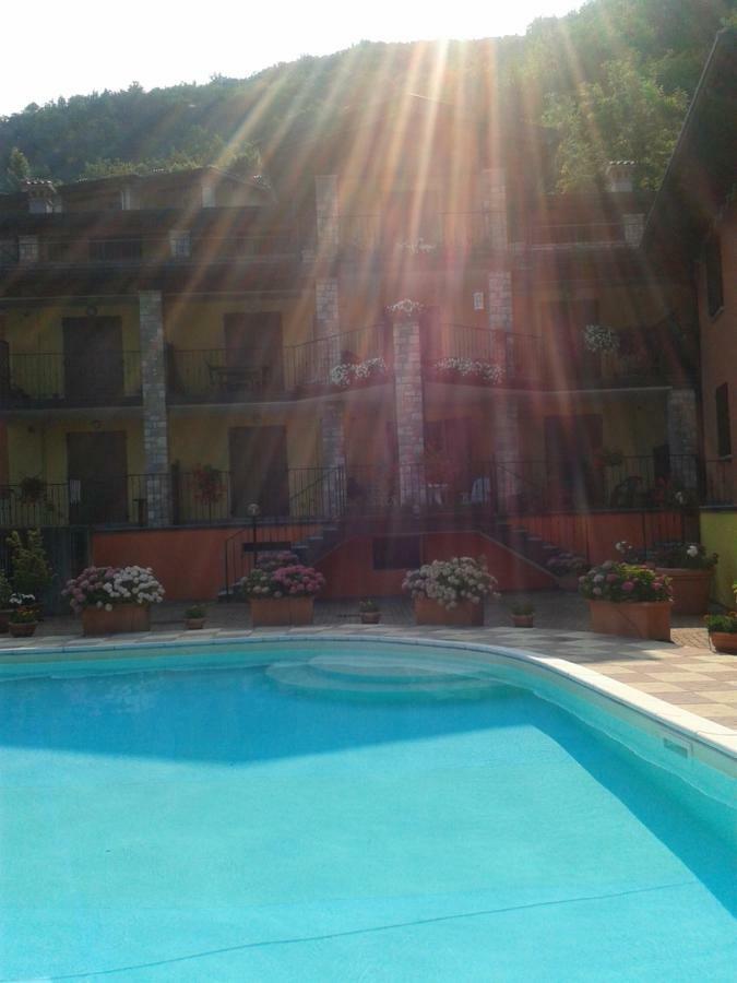 Relax Vista Lago Villanuova sul clisi Exterior foto